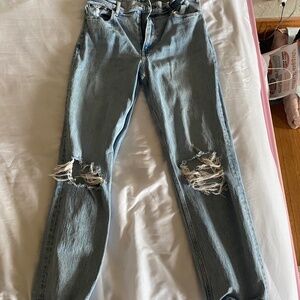 Abercrombie & Fitch 90s Straight Ultra High Rise Jeans with knee rips